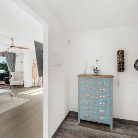 Duplex Penthouse Casa M3 Walking Distance Puerto Banus 马尔韦利亚