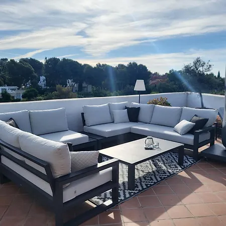 Duplex Penthouse Casa M3 Walking Distance Puerto Banus Apartamento