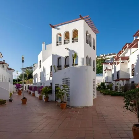 公寓 Duplex Penthouse Casa M3 Walking Distance Puerto Banus *