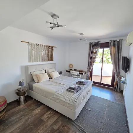 Duplex Penthouse 3-bedroom Casa M3 Puerto Banus Appartement *