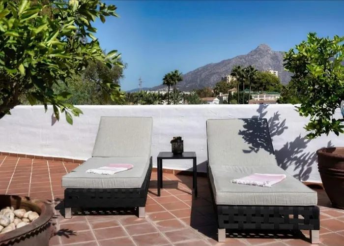 Duplex Penthouse Casa M3 Walking Distance Puerto Banus * Marbella