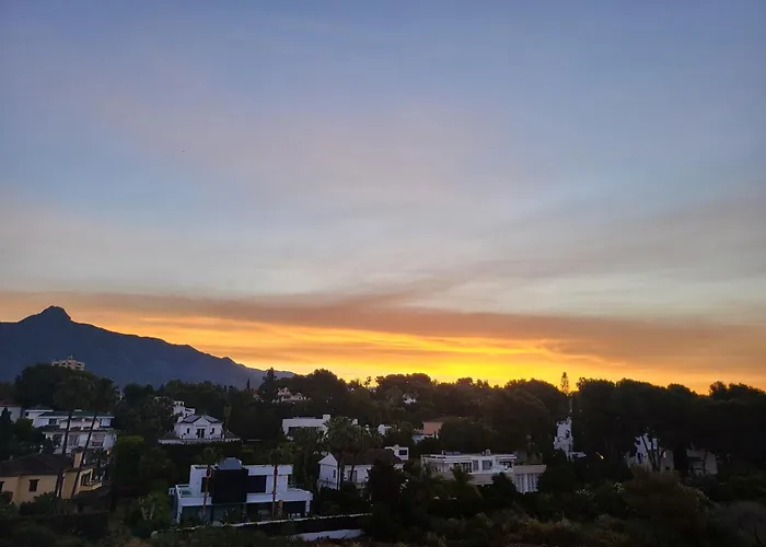 Duplex Penthouse Casa M3 Walking Distance Puerto Banus Apartment *
