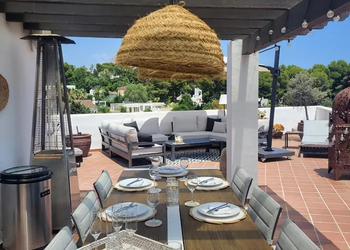 Duplex Penthouse Casa M3 Walking Distance Puerto Banus شقة *