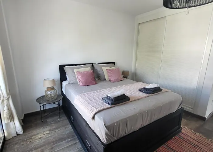 Duplex Penthouse Casa M3 Walking Distance Puerto Banus ماربيا