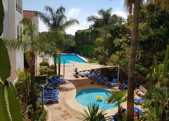 Duplex Penthouse Casa M3 Walking Distance Puerto Banus