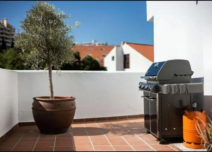 Duplex Penthouse Casa M3 Walking Distance Puerto Banus