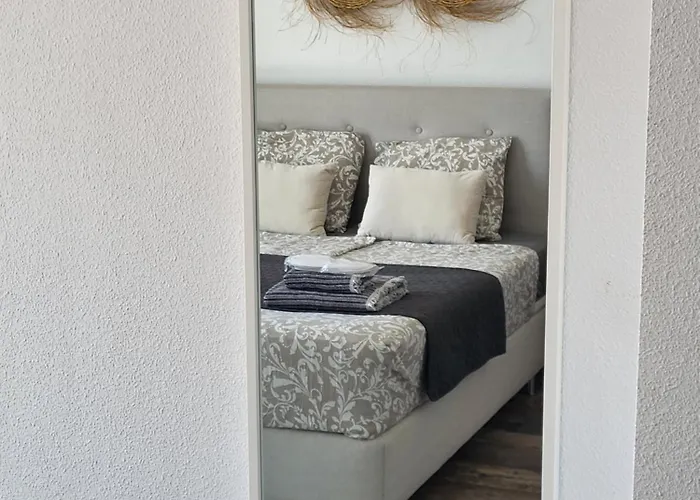 דירה Duplex Penthouse Casa M3 Walking Distance Puerto Banus *